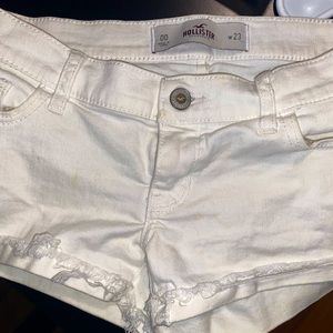 Hollister 00 white shortie shorts